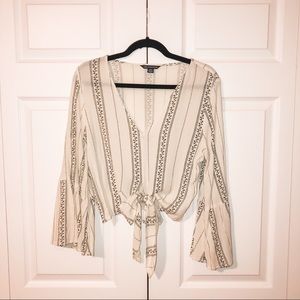 American Eagle | Cropped Tie-Front Blouse